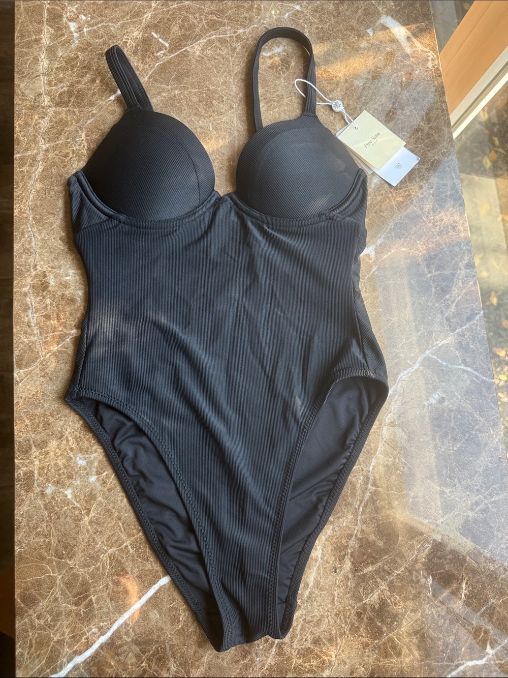 Prow Lift-Up One Piece swimsuit by the brand Pepper 34A